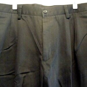 Dockers Khaki Pants 36 x 31 Classic Fit Pleated Black Single